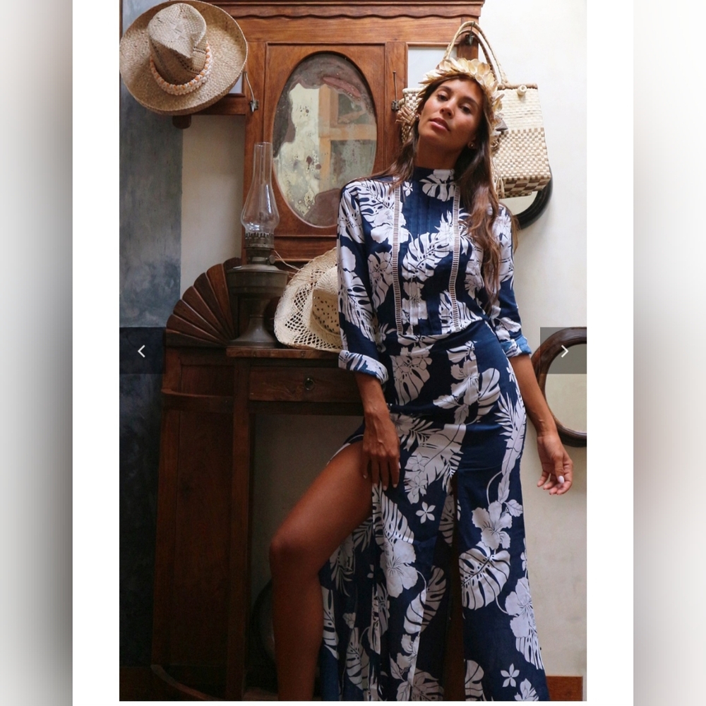 Eimeo navy dress